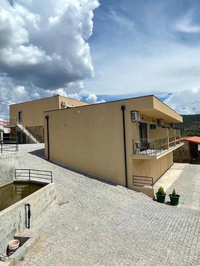 トーレ・デ・モンコルヴォ Douro Visit Houseヴィラ エクステリア 写真