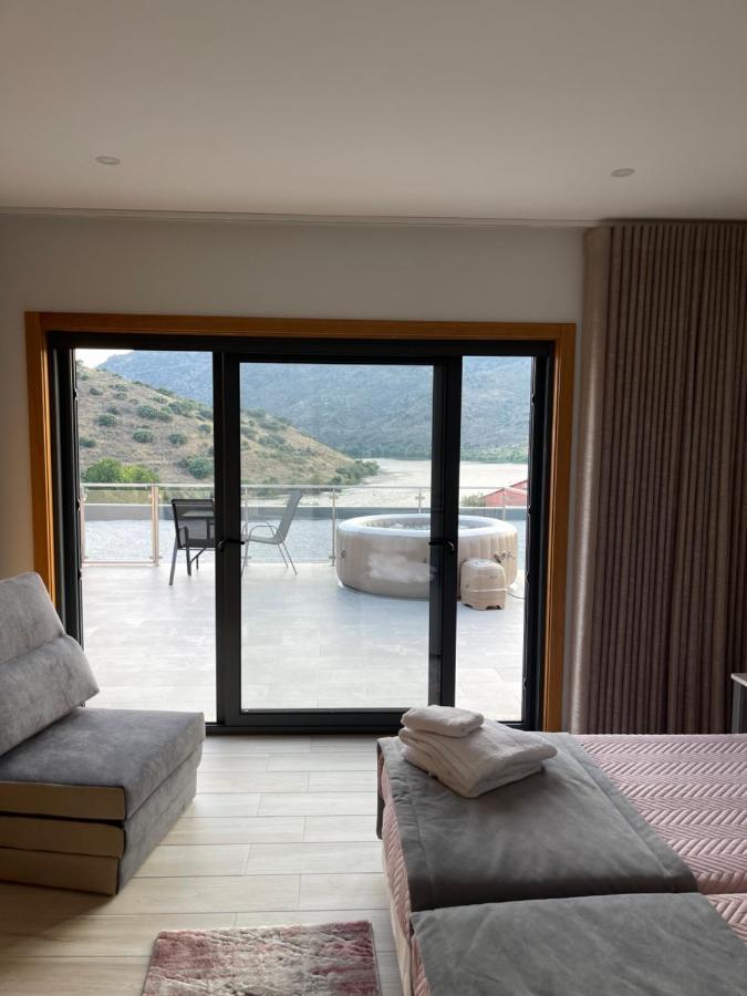 トーレ・デ・モンコルヴォ Douro Visit Houseヴィラ エクステリア 写真